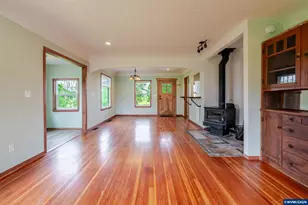 34965 Brewster Rd, Lebanon, OR 97355 - Photo 13