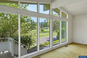 3383 Country Club Rd S, Salem, OR 97302 - Photo 15