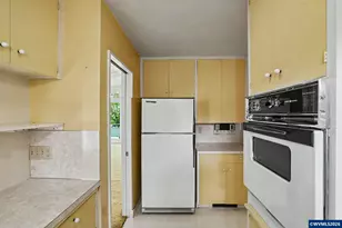 3383 Country Club Rd S, Salem, OR 97302 - Photo 23