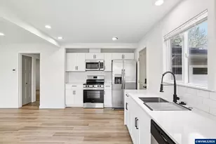 1405 Baker St NE, Salem, OR 97301 - Photo 11