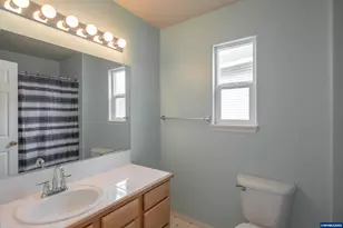 1067 SW Falcon Crest Dr, Dundee, OR 97115 - Photo 17