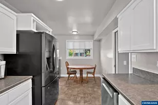 2632 Hill St SE, Albany, OR 97322 - Photo 11