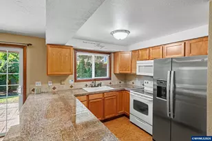 6768 Pelton Ct SE, Salem, OR 97306 - Photo 11
