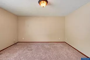6768 Pelton Ct SE, Salem, OR 97306 - Photo 9