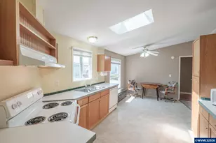 3346 Sunnyview Rd NE, Salem, OR 97301 - Photo 19