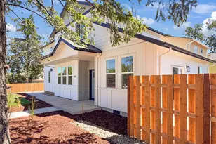 1511 SW 11th St, Dallas, OR 97338 - Photo 3