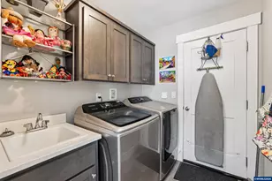 5780 Springwood Ave SE, Salem, OR 97306 - Photo 25