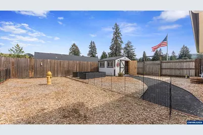 520 Fir St, Lyons, OR 97358 - Photo 33