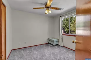 1299 Elana Dr, Woodburn, OR 97071 - Photo 17