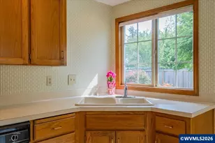 2654 Kristin Ct NE, Salem, OR 97305 - Photo 11