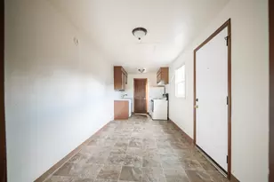 302 S Monmouth Ave, Monmouth, OR 97361 - Photo 33