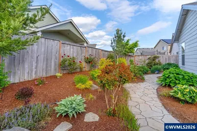1714 SE Osoberry St, Dallas, OR 97338 - Photo 9