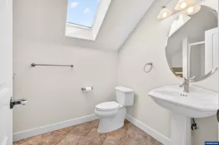 867 Corsair Dr, Independence, OR 97351 - Photo 29
