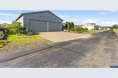 867 Corsair Dr, Independence, OR 97351 - Photo 39