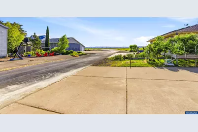 867 Corsair Dr, Independence, OR 97351 - Photo 39