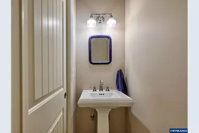 910 Pioneer Dr, Silverton, OR 97381 - Photo 27