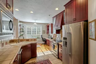 910 Pioneer Dr, Silverton, OR 97381 - Photo 11