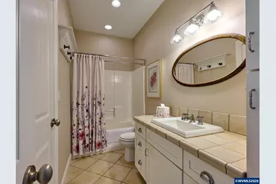 910 Pioneer Dr, Silverton, OR 97381 - Photo 25