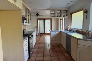 940 Gerleon St SE, Salem, OR 97302 - Photo 5
