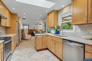 3760 Hillview Dr SE, Salem, OR 97302 - Photo 11
