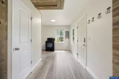 2025 Trade St SE, Salem, OR 97301 - Photo 9