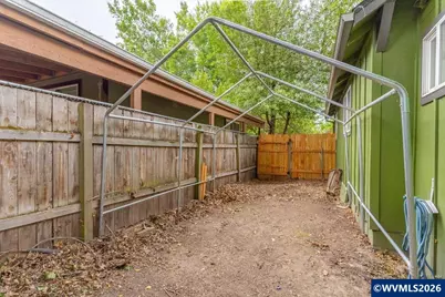 1090 Norway St NE, Salem, OR 97301 - Photo 23