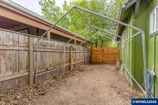 1090 Norway St NE, Salem, OR 97301 - Photo 23