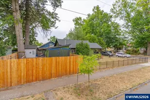 1090 Norway St NE, Salem, OR 97301 - Photo 21