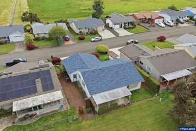 401 S Cascade Dr, Woodburn, OR 97071 - Photo 33