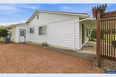 401 S Cascade Dr, Woodburn, OR 97071 - Photo 31