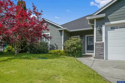 1232 SW 3rd Av, Mill City, OR 97360 - Photo 5