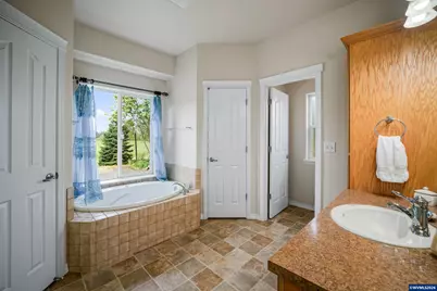 1232 SW 3rd Av, Mill City, OR 97360 - Photo 25