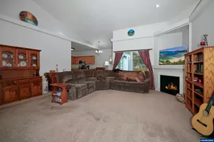 1231 SW 3rd Ave, Mill City, OR 97360 - Photo 9