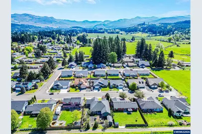 1232 SW 3rd Av, Mill City, OR 97360 - Photo 49
