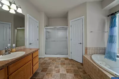 1232 SW 3rd Av, Mill City, OR 97360 - Photo 29