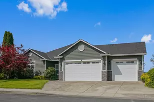 1231 SW 3rd Ave, Mill City, OR 97360 - Photo 3