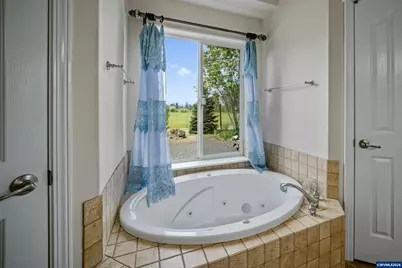 1232 SW 3rd Av, Mill City, OR 97360 - Photo 27