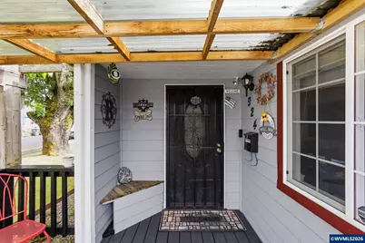 924 7th Av, Sweet Home, OR 97386 - Photo 5