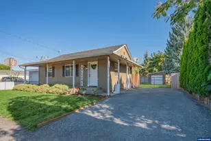 667 W Rose St, Lebanon, OR 97355 - Photo 1