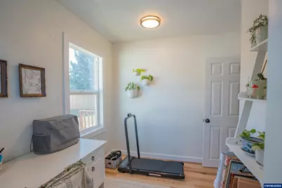 667 W Rose St, Lebanon, OR 97355 - Photo 19
