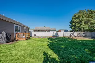 667 W Rose St, Lebanon, OR 97355 - Photo 21