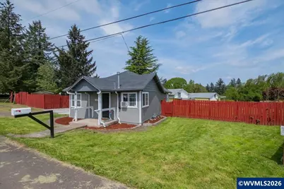 2320 Cedar St, Sweet Home, OR 97386 - Photo 3