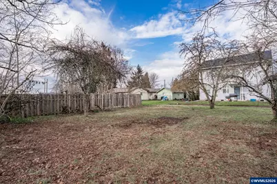 705 Tangent St, Lebanon, OR 97355 - Photo 29
