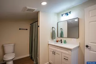 705 Tangent St, Lebanon, OR 97355 - Photo 25