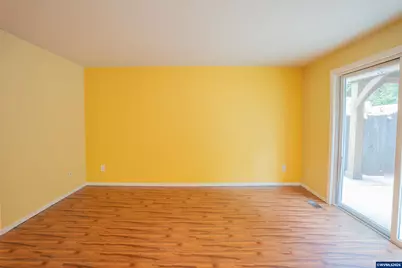 1213 NE Conroy Pl, Corvallis, OR 97330 - Photo 9