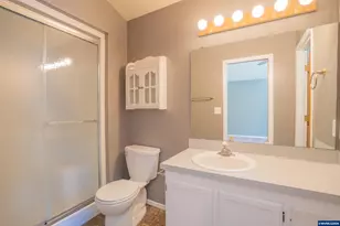 1213 NE Conroy Pl, Corvallis, OR 97330 - Photo 17