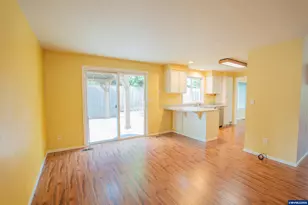 1213 NE Conroy Pl, Corvallis, OR 97330 - Photo 11