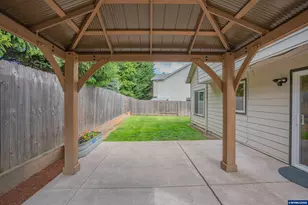 1213 NE Conroy Pl, Corvallis, OR 97330 - Photo 29