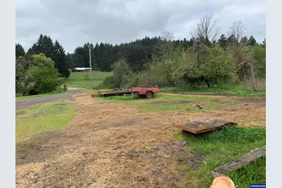 2555 Liberty Rd, Dallas, OR 97338 - Photo 3