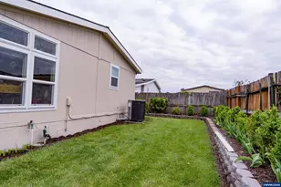 1000 S McKern Ct, Newberg, OR 97132 - Photo 29